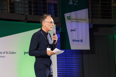 Prof. Dr. Andreas Herrmann, Präsident des Instituts für Mobilität der Universität St. Gallen, bei der Mobility Trailblazers Verleihung 2025