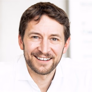 Dr. Matthias Ballweg